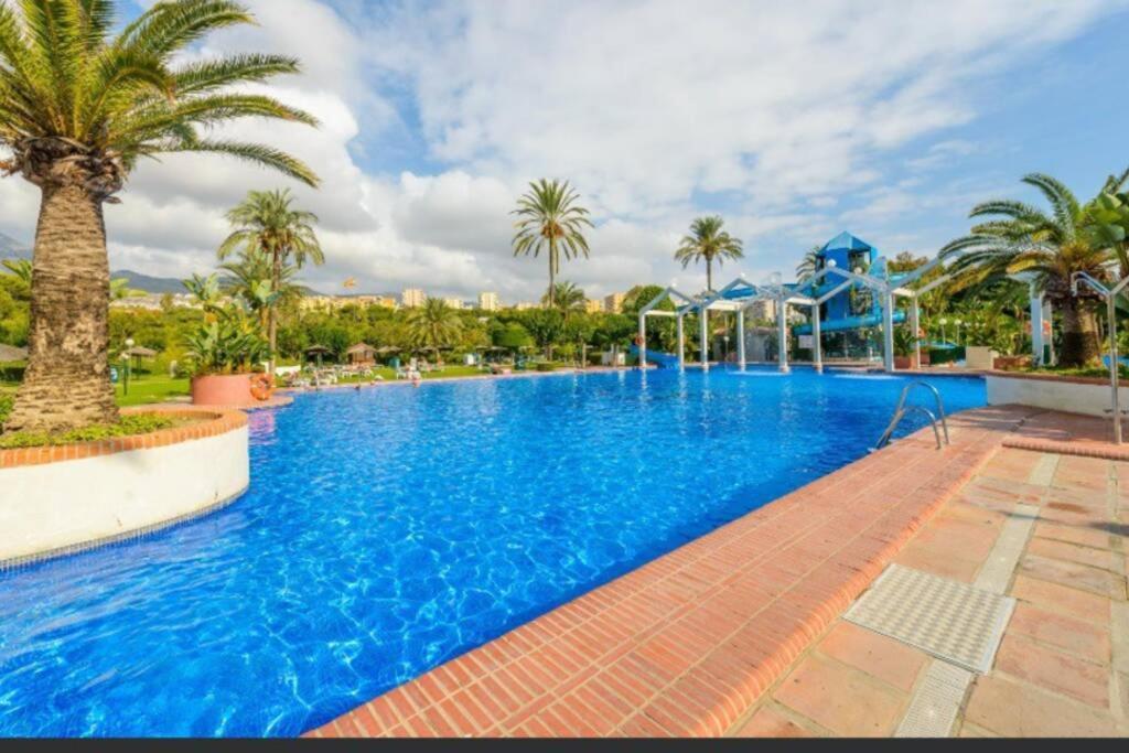 Apartamento 215. Primera Linea De Playa. Benalmadena Luaran gambar