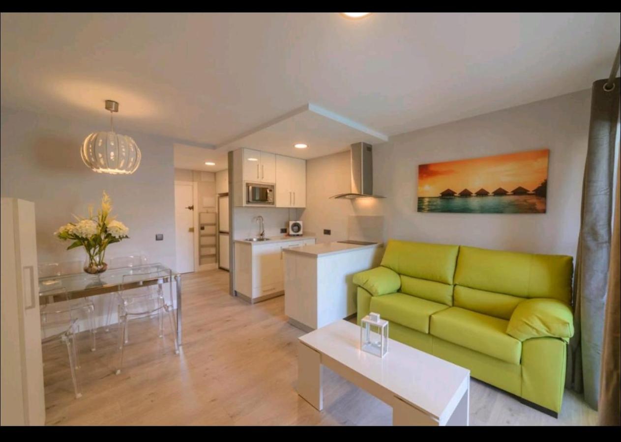 Apartamento 215. Primera Linea De Playa. Benalmadena Luaran gambar